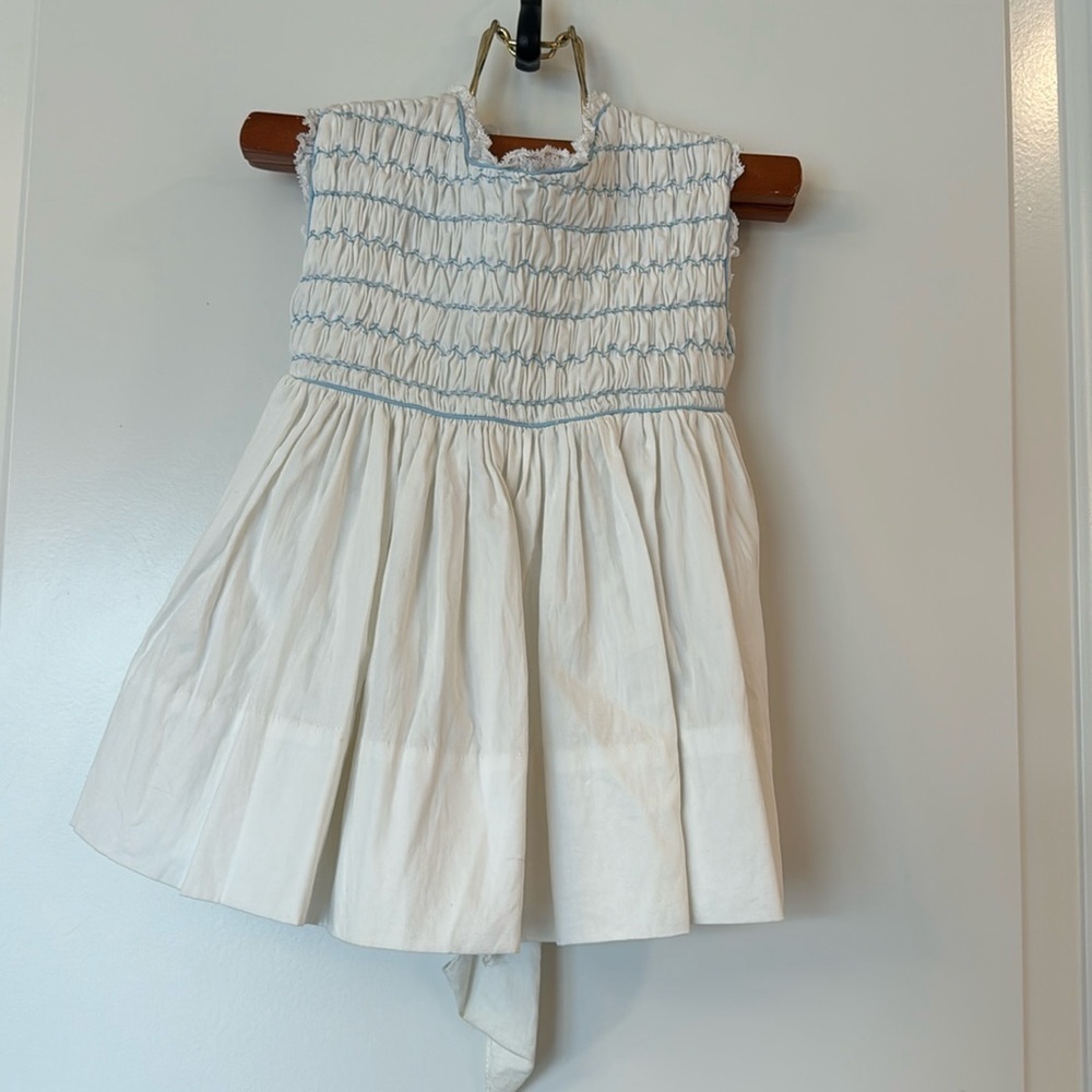 Vintage Polly Flinders size 12 smocked Floral dress sleeveless white blue lining